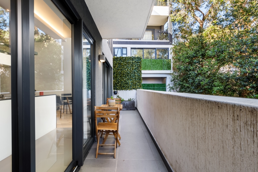2 Bedroom Property for Sale in Sea Point Western Cape